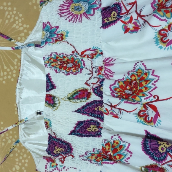 Cute little sundress, sizes L. - Picture 3 of 4